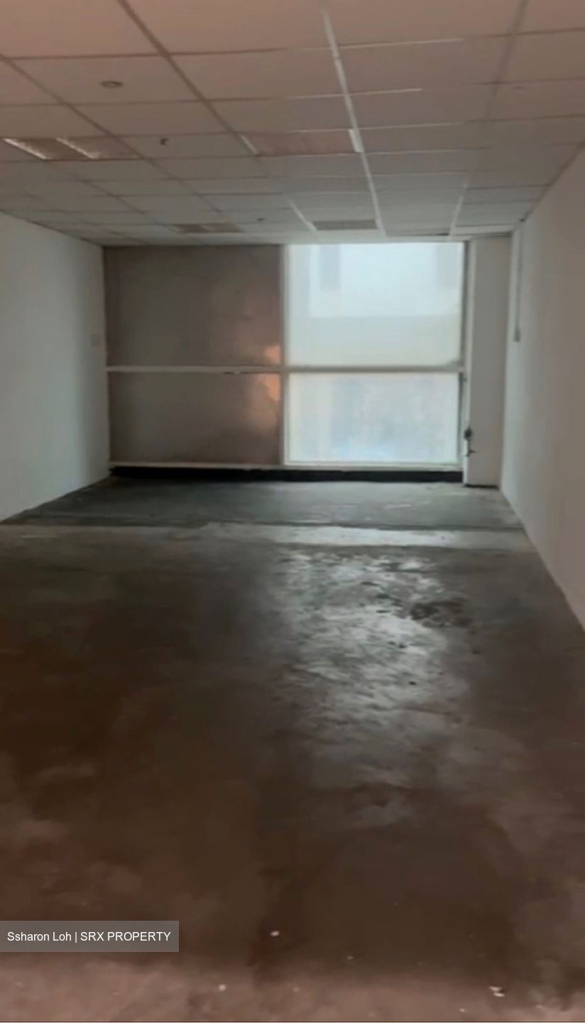 Lucky Plaza (D9), Shop House #638138921